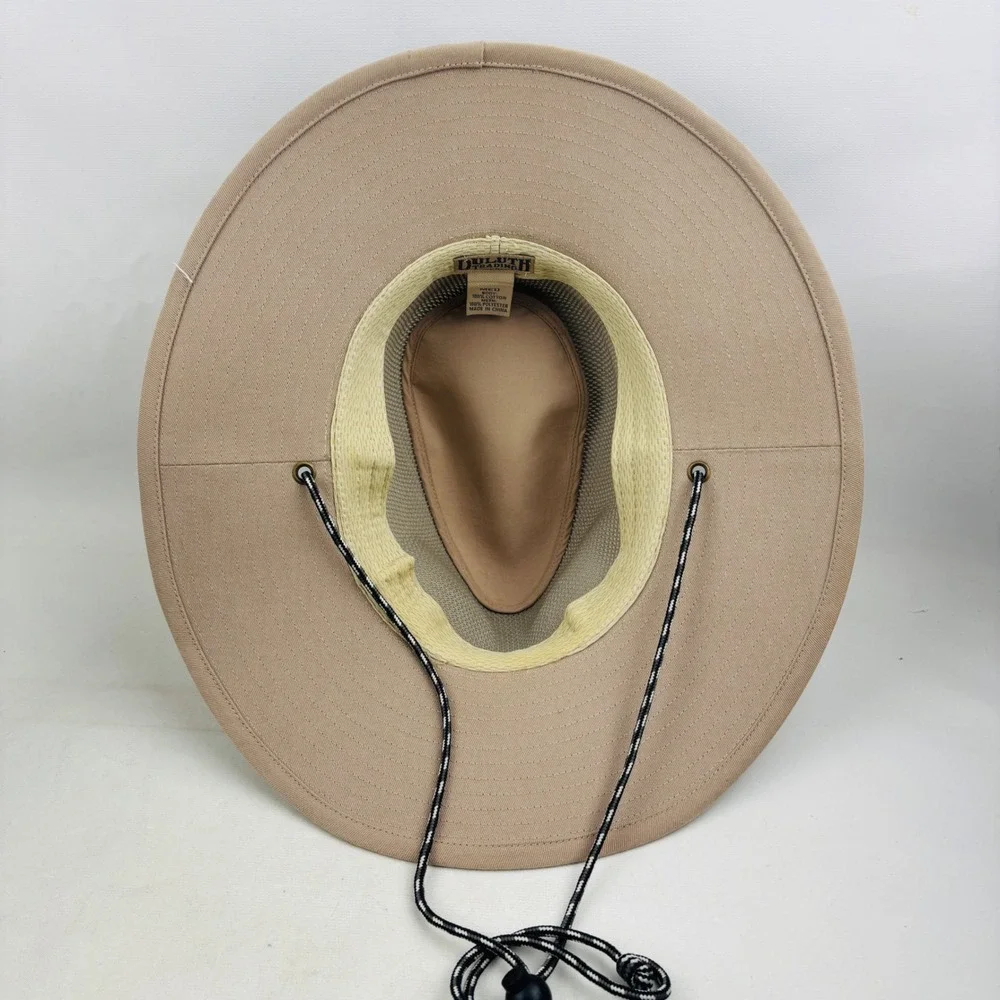 Duluth Trading Co see photos